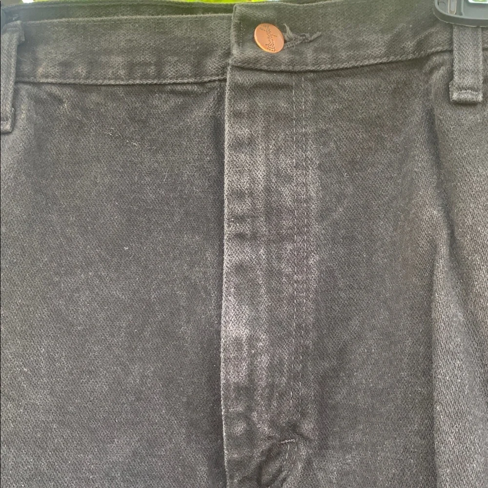 Men's Black Straight-Leg Wrangler Jeans - Picture 3 of 7